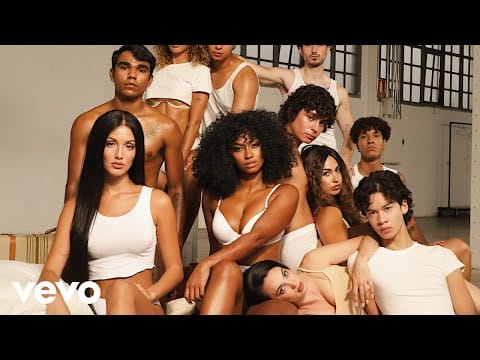 Nia (39) — NIA - Mucho Con Demasiao (Video Oficial)
