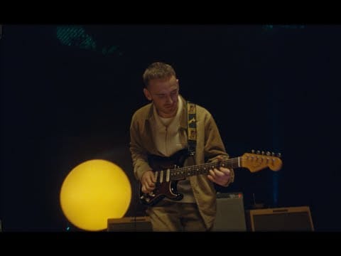 Yussef Dayes — Tom Misch & Yussef Dayes - Kyiv (feat. Rocco Palladino) [Live]