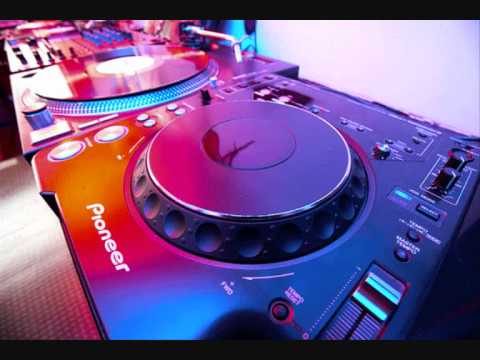 Tracey Thorn — Tracey Thorn - Swimming (Visionquest Remix, Ewan Pearson Re-Edit)