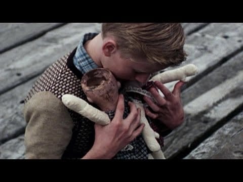 Sigur Rós — Viðrar vel til loftárása [Official Video]