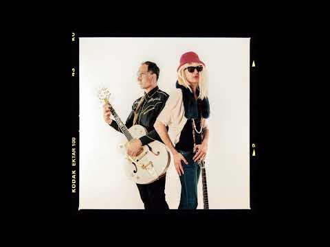 Shadow Girls — SHADOW GIRLS.- Bachelor Kisses [Audio Oficial]