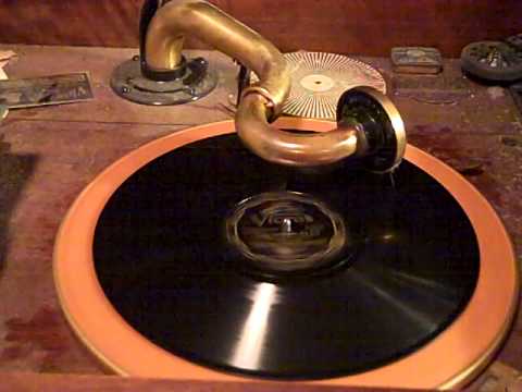 Johnny Hamp's Kentucky Serenaders — JOHNNY HAMP'S KENTUCKY SERENADERS - PRETTY CINDERELLA - ROARING 20'S VICTROLA