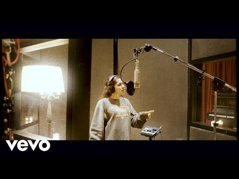 Alessia Cara — What's On Your Mind? (Live Off The Floor)