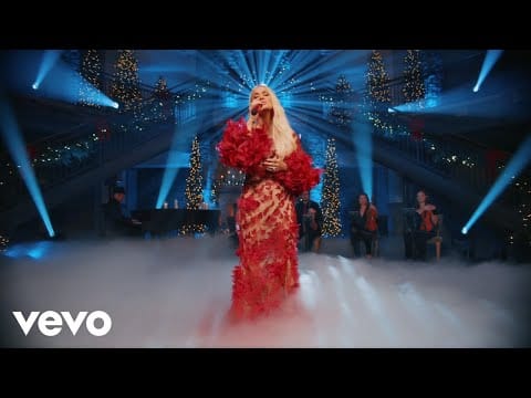 Carrie Underwood — Carrie Underwood - O Holy Night (2021 Carols in the Domain)