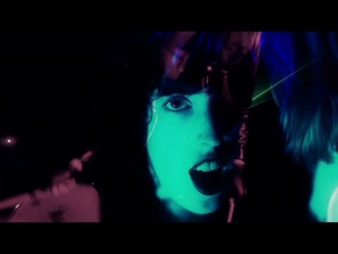 The Courtneys — The Courtneys - "Lost Boys" (OFFICIAL MUSIC VIDEO)