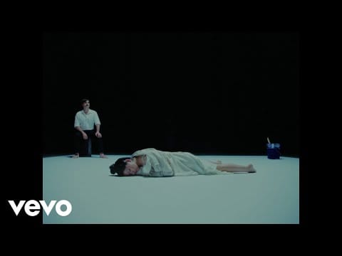 Mon Laferte — Mon Laferte - Mew Shiny (Visualizer)