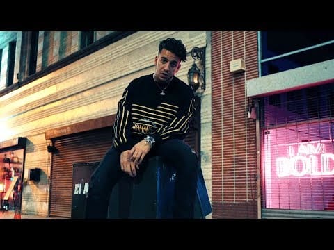 Ufo361 — Ufo361 - „OHNE MICH“ [Official HD Video]