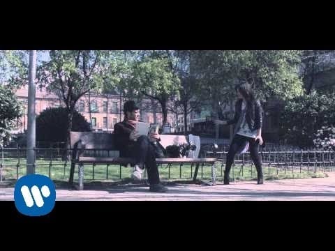 Vanesa Martín — Vanesa Martín - Ropa desordenada (Videoclip oficial)