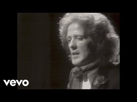 Gilbert O'Sullivan — Gilbert O'Sullivan - What's in a Kiss (Official Video)