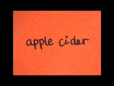 Beabadoobee — Apple Cider (Bedroom Session)
