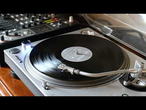 Kim Carnes — Kim Carnes – Bette Davis Eyes (R. Wood vs DJ Spacecase Remix)