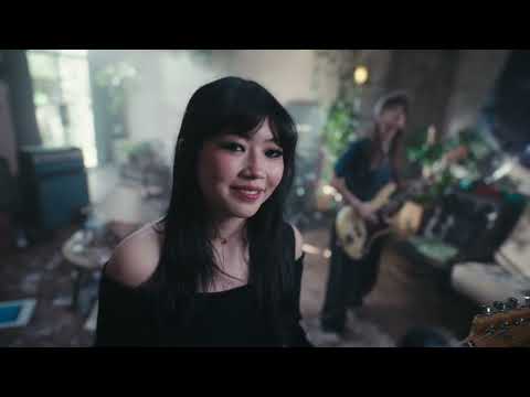 Beabadoobee — 10:36 (Official Live Video)