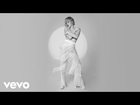 Carly Rae Jepsen — Summer Love