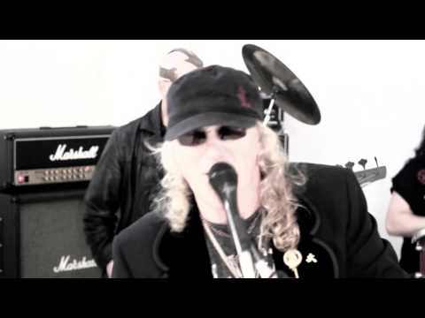 Q5 — Q5 - "The Right Way" (Official Music Video)