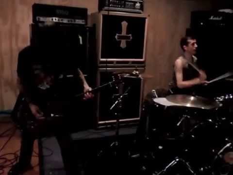Fister (2) — The Lion's Daughter - Apathy Worm 07.10.13