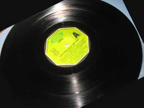 Lluis Llach — LLUIS LLACH: ARA I AQUI EN DIRECTO. CARA A