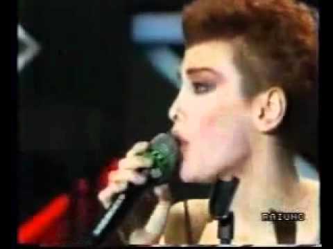 Flavia Fortunato — Flavia Fortunato,  "Una Bella Canzone" (Sanremo 1988)