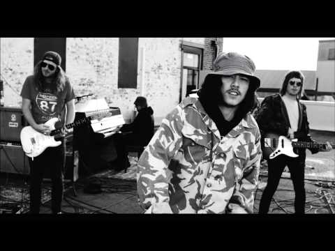 Sticky Fingers (9) — STICKY FINGERS - HOW TO FLY (Official video)