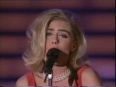 Pernilla Wahlgren — Pernilla Wahlgren - C´est Démon ("En gränslös kväll" 1992)