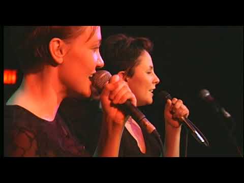 Hedningarna — Hedningarna: Täss'on nainen (Live 4/4/1999, Nordic Roots Festival)