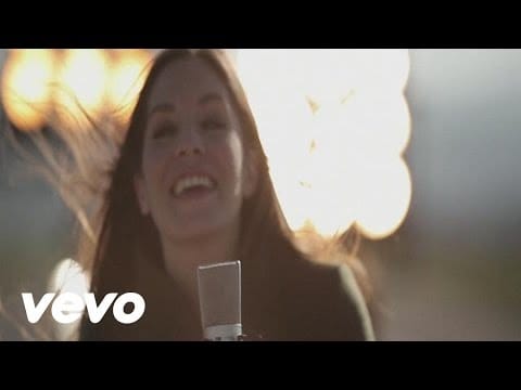 La Oreja de Van Gogh — La Oreja de Van Gogh - Cometas Por El Cielo (Vídeo Oficial)