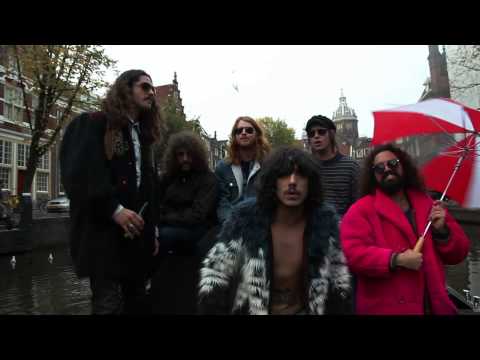 Sticky Fingers (9) — STICKY FINGERS - FAKE A SMILE (Official Videoclip)