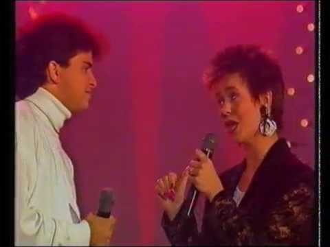 Glenn Medeiros — Glenn Medeiros & Ria Brieffies...Love Always finds A Reason...