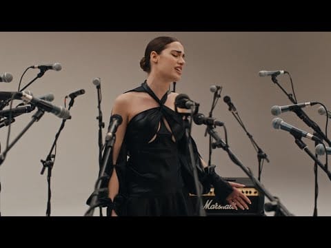 Clara (51) — CLARA - CICATRICE (Official Video)