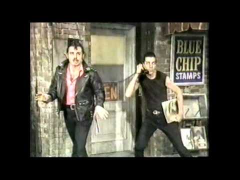 Sha Na Na — Sha Na Na ~Chantilly Lace (street scene).AVI