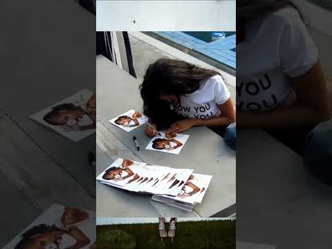 Tyla (6) — #Tyla signing her (sold out) 7"  color vinyl 😬