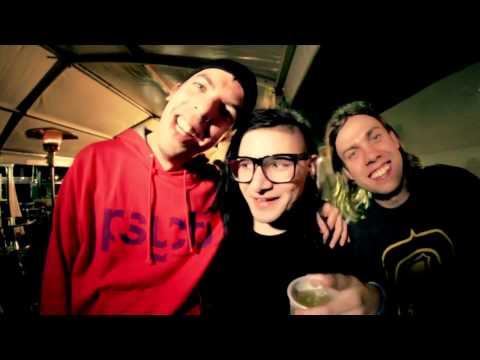 Bingo Players — Bingo Players - Cry (Just A Little) (Creamfields Tour 2011)