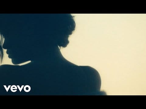 Rihanna — Diamonds
