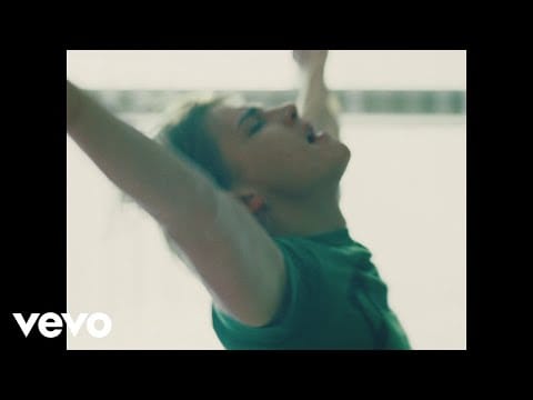 Elton John, Brandi Carlile — Swing For The Fences