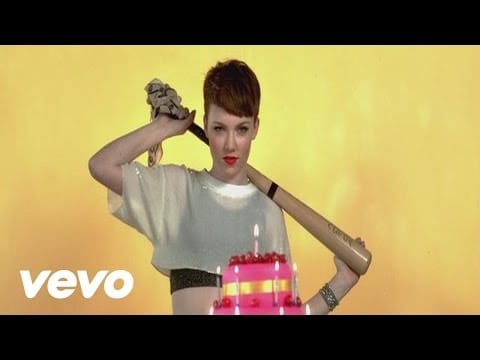Chloë Howl — Chlöe Howl - No Strings