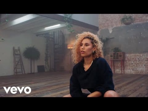 Raye — Confidence