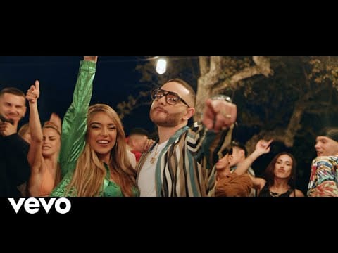 Rocco Hunt — Ana Mena, Rocco Hunt - Un beso de improviso (Official Video)