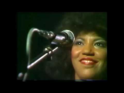 Linda Lewis — Linda Lewis - Play Around (1979 BBC TV shortened live acoustic)