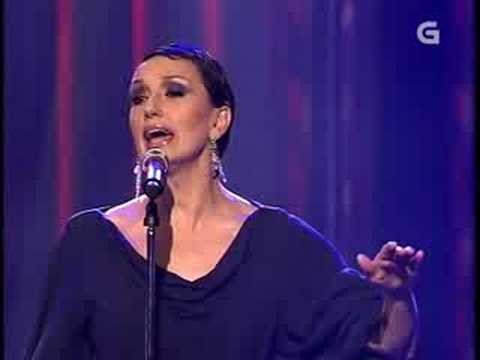 Luz Casal — Luz Casal interpreta 18 años no Luar