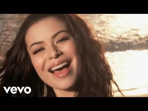 Miranda Cosgrove — Miranda Cosgrove - Kissin U (Official Video)