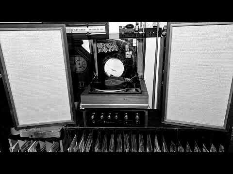 The Big Ben Banjo Band — Minstrel Melodies. Big Ben Banjo Band. Whispering. Chick Chick Chicken. Five Foot Two. Eyes Of Blue.