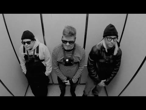 Fall Out Boy — Heartbreak Feels So Good