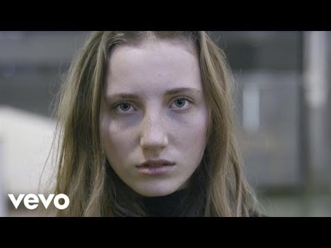 Tomas Barfod — Tomas Barfod - Pulsing (feat. Nina K) (Official Video)