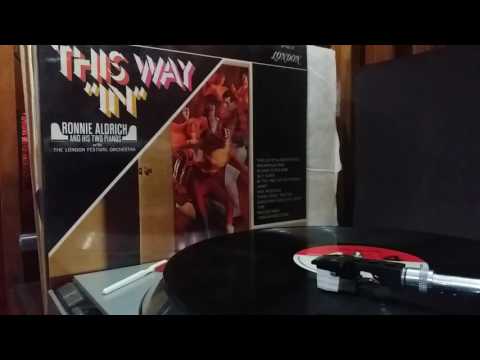 Ronnie Aldrich — Ronnie Aldrich and his two pianos   THIS WAY '' IN ''' 4/4 - 1968