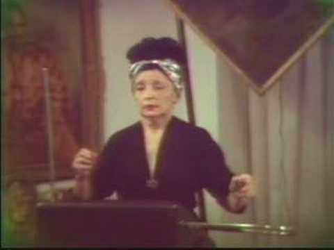 Clara Rockmore — Theremin - Clara Rockmore play "The Swan" (Saint-Saëns)
