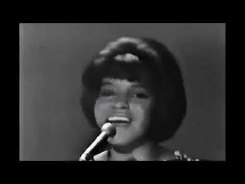 The Dixie Cups — 60's Girl Group The Dixie Cups ~ What Goes Up, Must Come Down