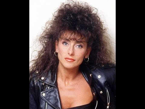 Julie Pietri — Julie Pietri - Enfant d'exil