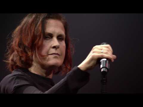Alison Moyet — Alison Moyet Performing All Cried Out at The Isle of Wight Festival 2017