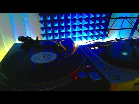 Zee Cowling — Zee Cowling - Never In a Million Years (Headway Vocal Mix) [Breathless Records] Trance Vinyl