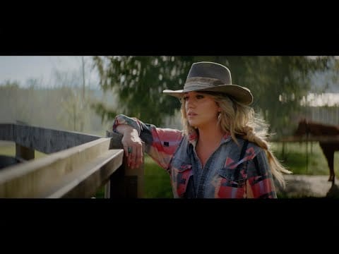 Lainey Wilson — Lainey Wilson - Heart Like A Truck (Official Music Video)