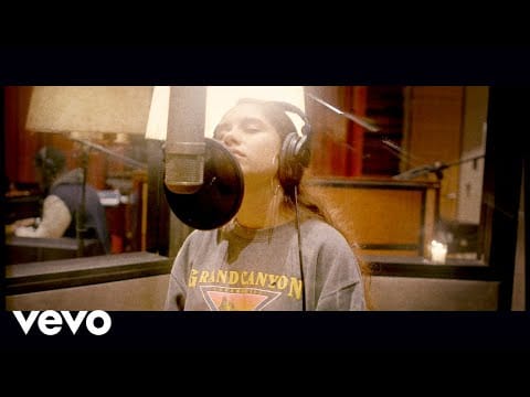 Alessia Cara — Ready (Live Off The Floor)